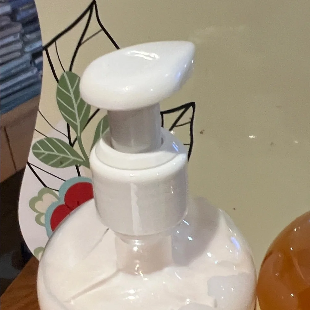 Crabtree & Evelyn Summer Hill Body Lotion and Shower Gel Set